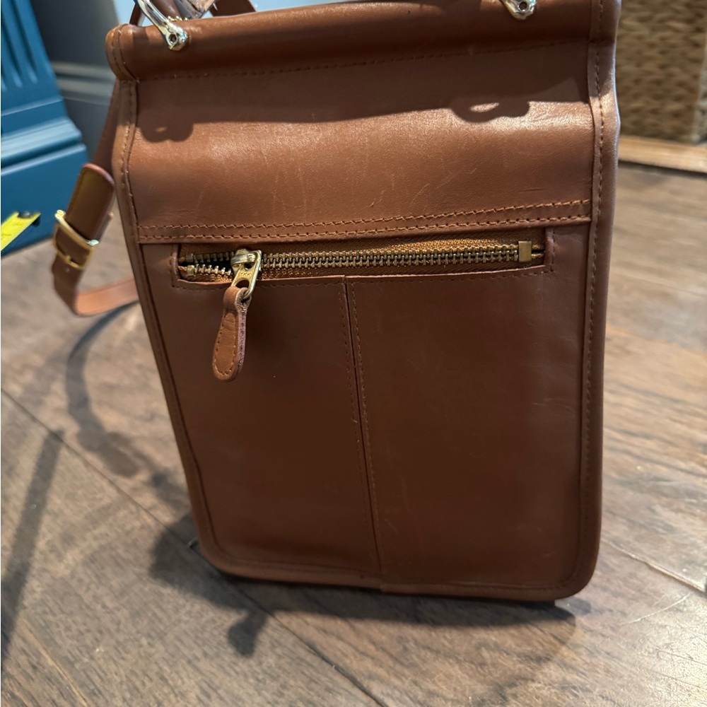 Kim Rogers Suede-Lined Tan Shoulder Bag Interior - Picture 7 of 10